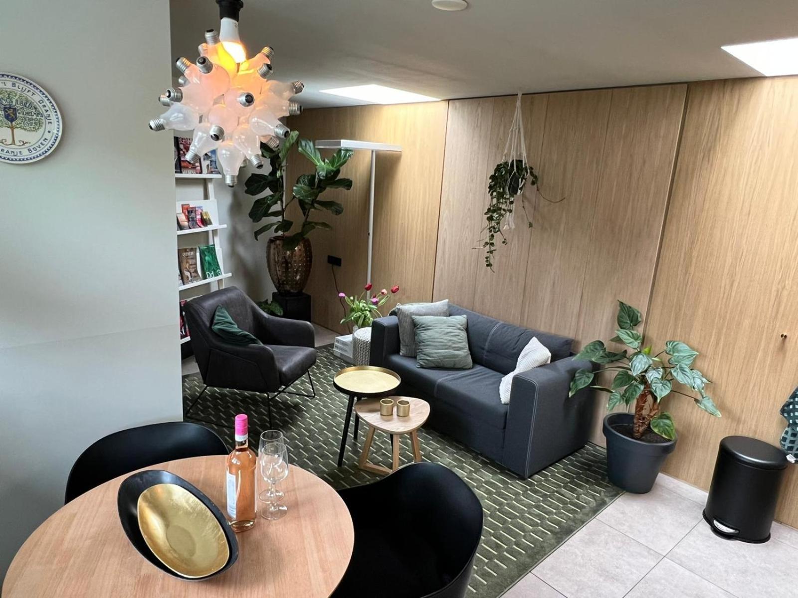 Het Oude Raadhuis Apartment *